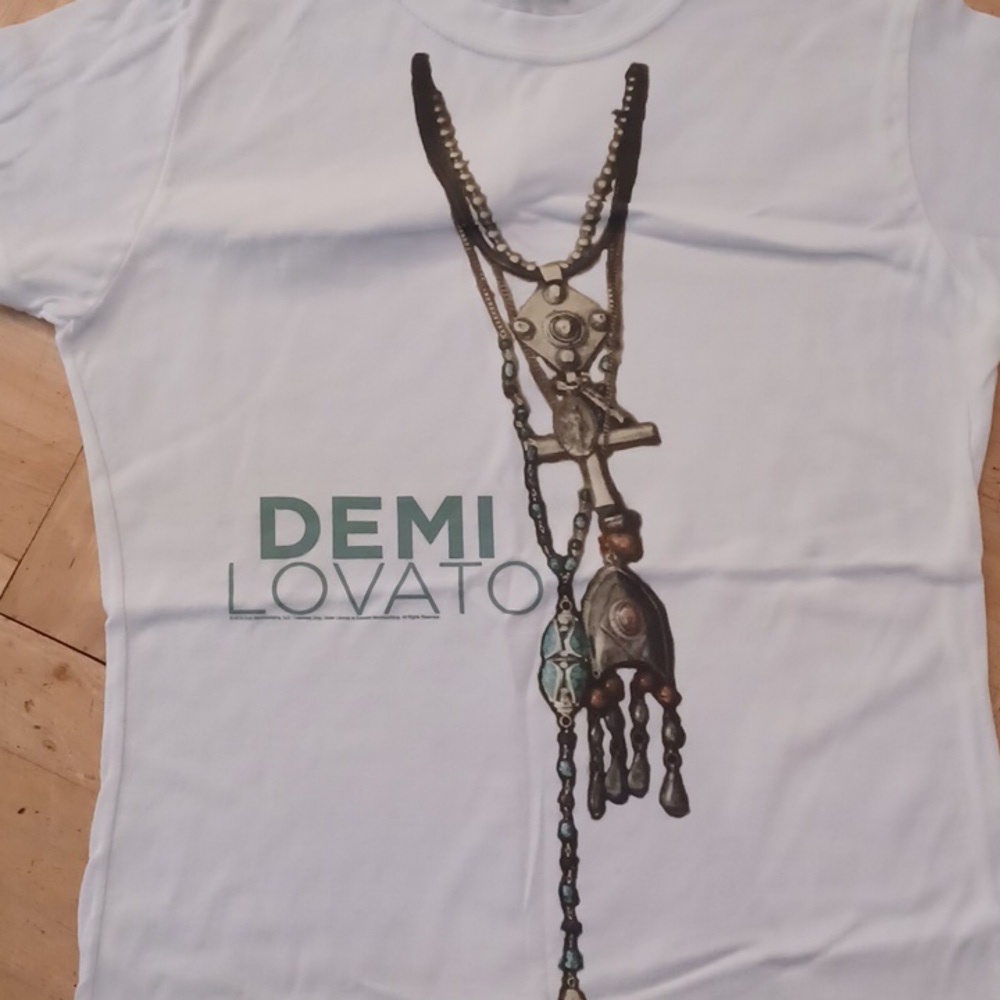 Demi Lovato tee shirt white women's size small - Picture 2 of 4